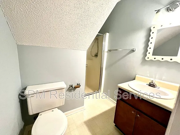 626 Cobblestone Dr — Photo 8