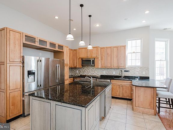 2nd image of 3635 Greenmount Ave