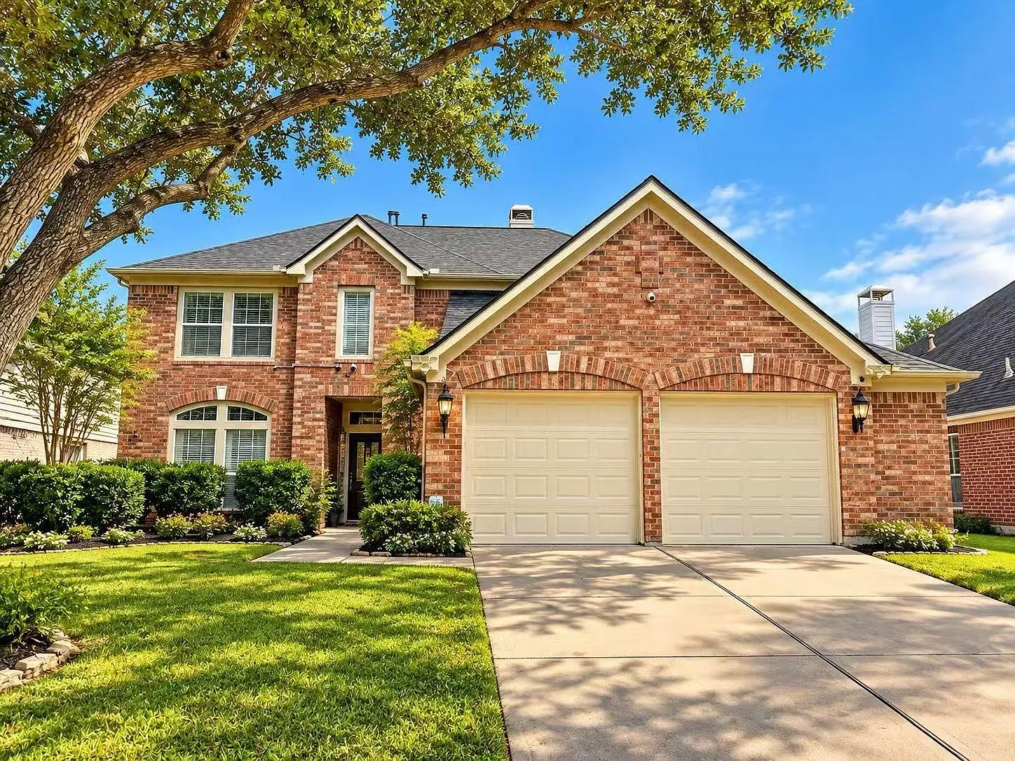 4 bed, 2.5 bath, 2540 sqft, $2,795 — Photo 1