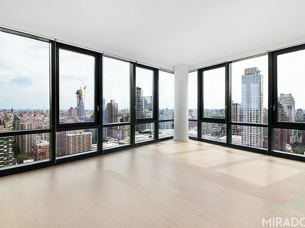 21 W End Ave, New York, NY