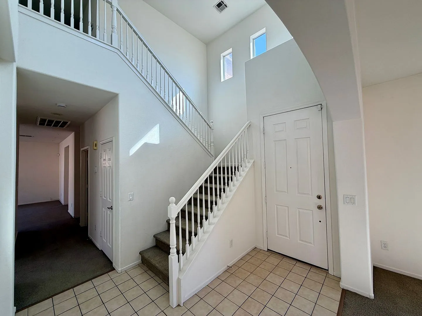 Spacious 4 bedroom — Photo 3