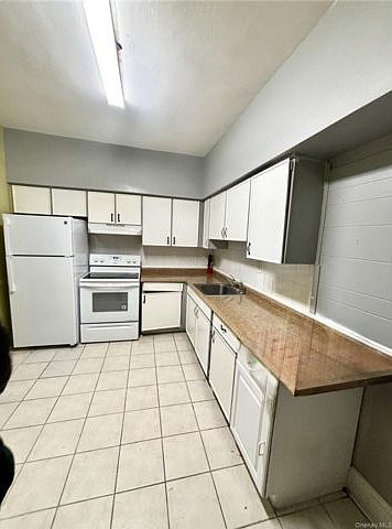 1st image of 2426-2428 Grand Ave