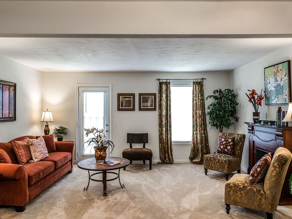 Lakefield Mews Apartments and Townhomes 4431 Lakefield Mews Dr