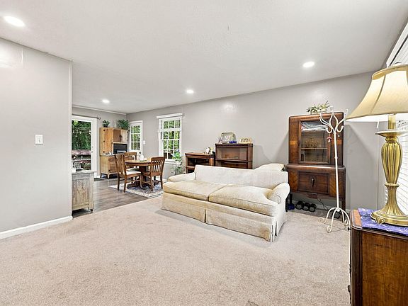 3rd image of 8718 Rollingwood Rd