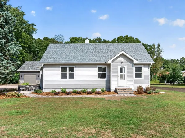 4407 Crosstown Blvd NE, Ham Lake, MN 55304