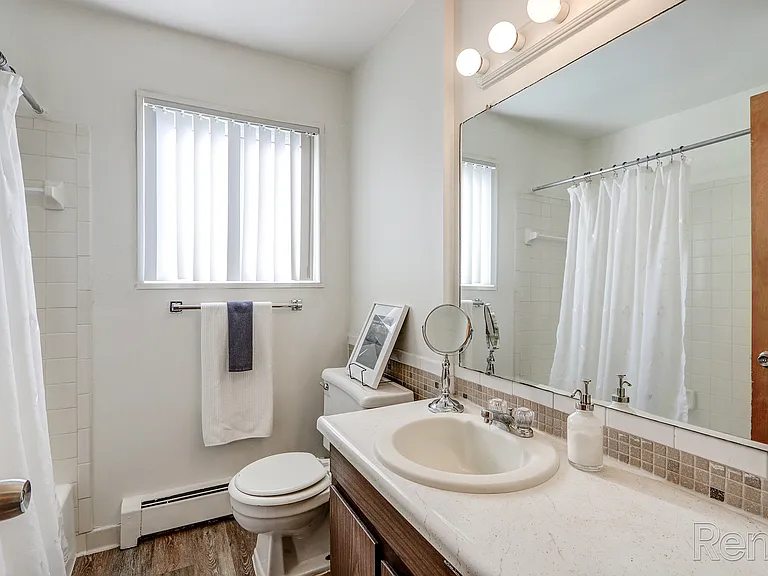 Rochester House Apartments — Photo 24