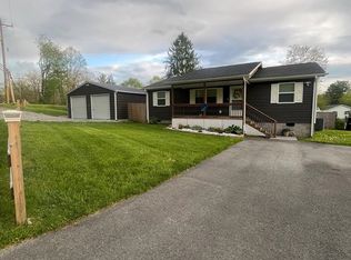 154 Old Grove Rd, Beckley, WV 25801