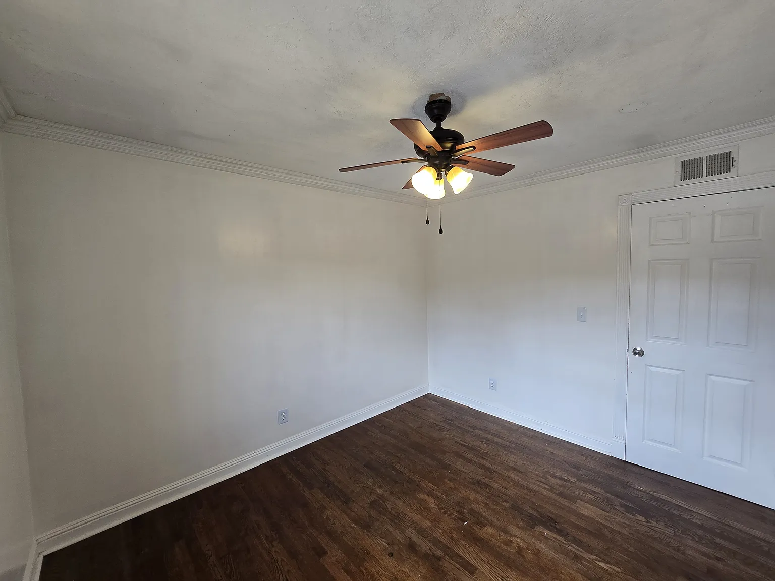 3 bed, 1731 sqft, $1,100 — Photo 3