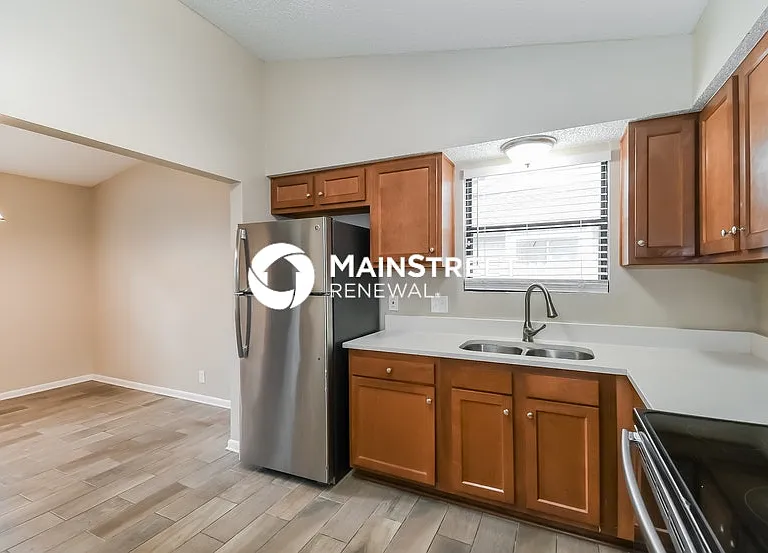 10838 Naples Ct S — Photo 7