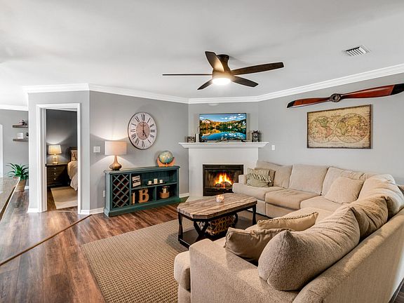 4th image of 1282 Laura Ln