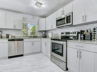 211 SW 4th Ave #1, Hallandale, FL 33009