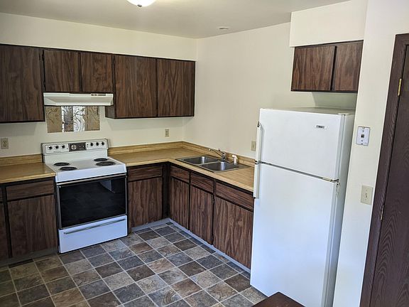 2nd image of 1427 S 2nd St W APT 2