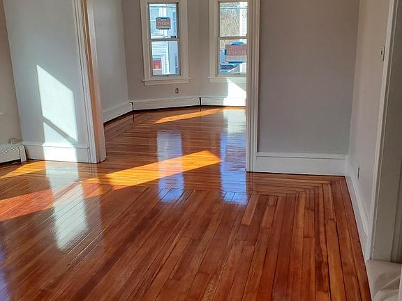 3rd image of 53 Ayrault St Floor 1