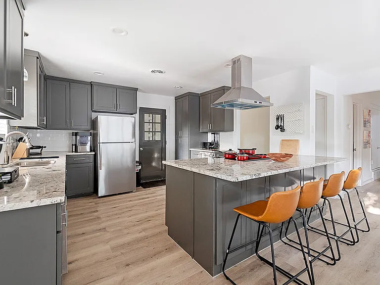 631 Sherwood Dr — Photo 6