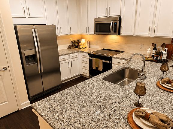 5th image of 1185 Collier Rd NW APT 1302