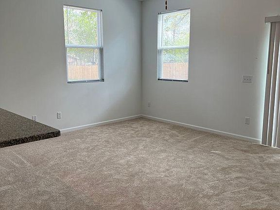 4th image of 172 Spencer Cir