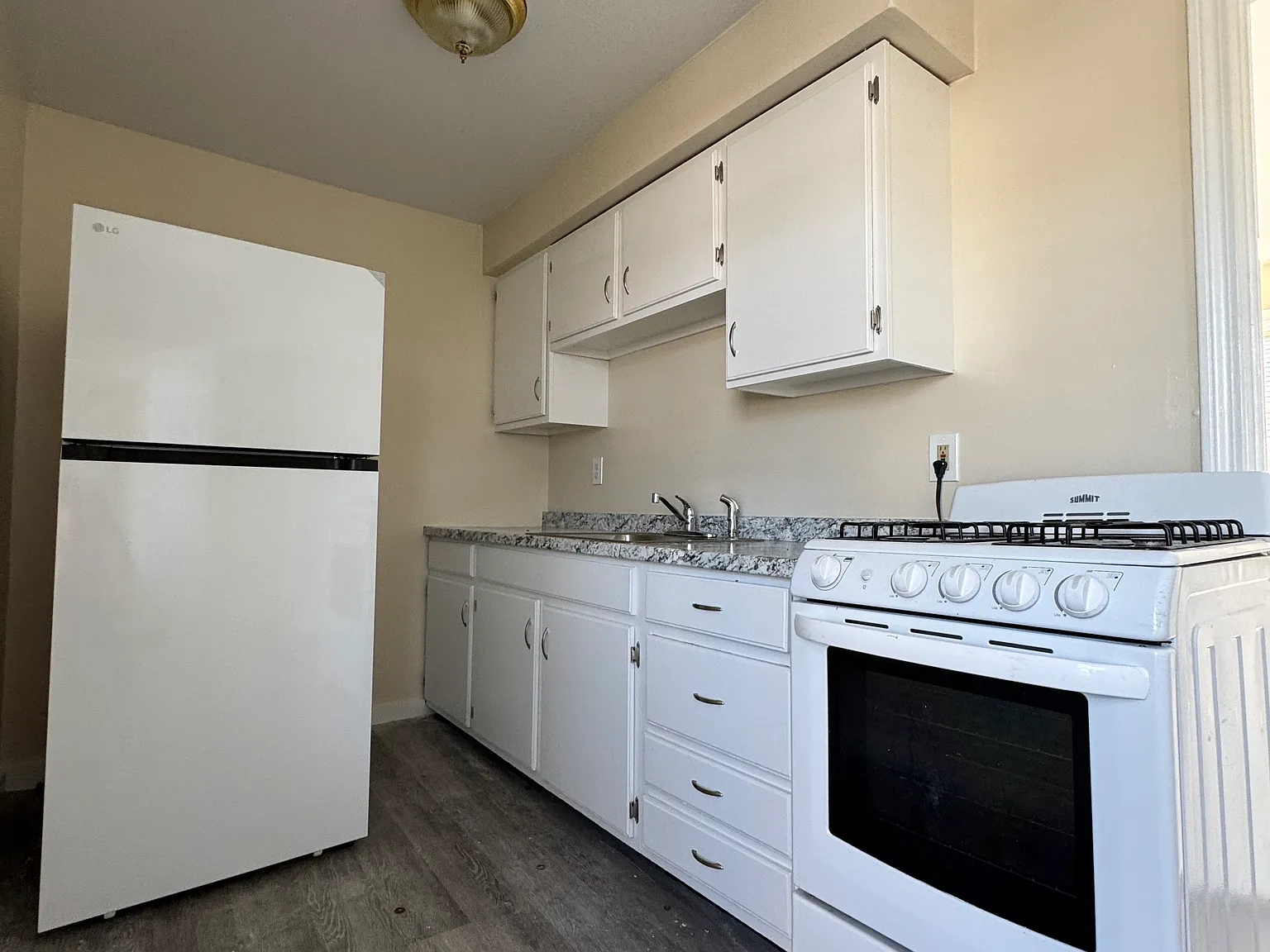 2 bed, $1,795 — Photo 1