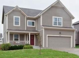 536 E Mockingbird St, Gardner, KS 66030