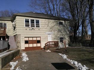 66 Union St, Southbridge, MA 01550