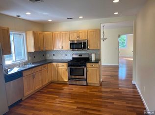 79 Washington Pl #B, East Rutherford, NJ 07073