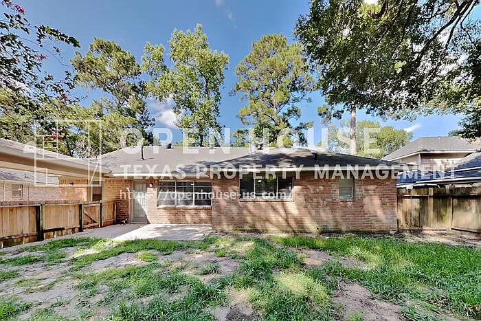 1954 Round Spring Dr — Photo 18