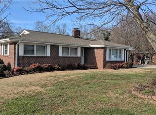 1002 S Oak St, Seneca, SC 29678