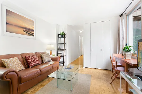 Rented by Corcoran | media 15