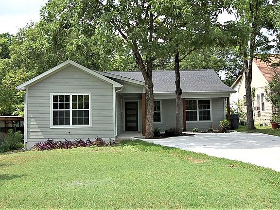 2nd image of 2839 Gladstone Dr