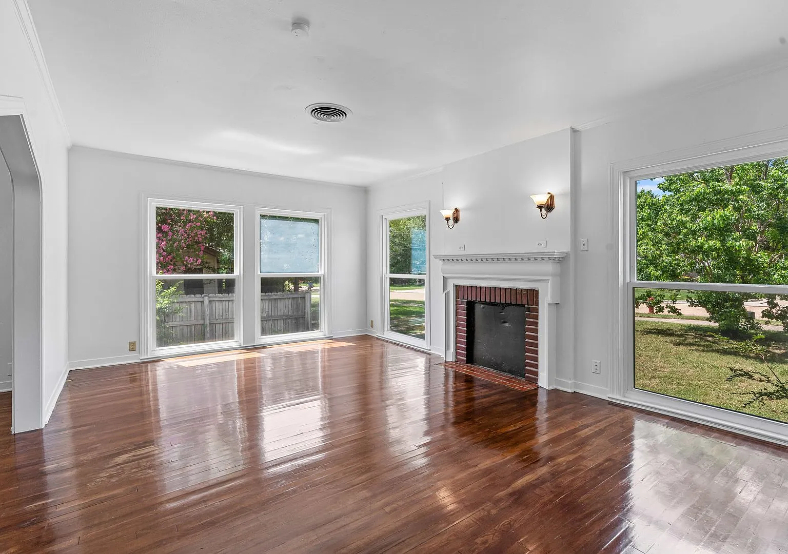 Historic Charm in Hillsboro! — Photo 3