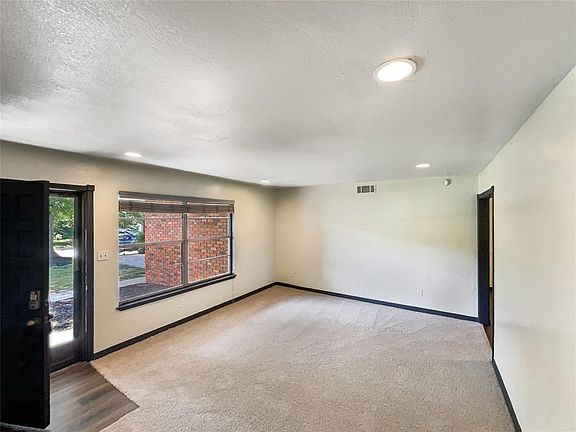 3rd image of 5112 N Michigan St
