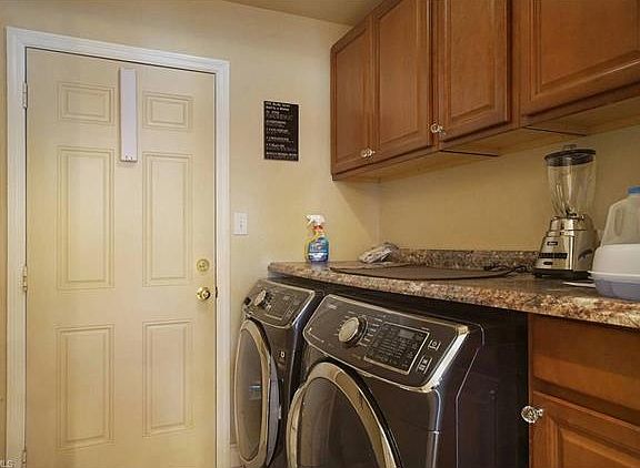 3rd image of 2714 SW 22nd Ave