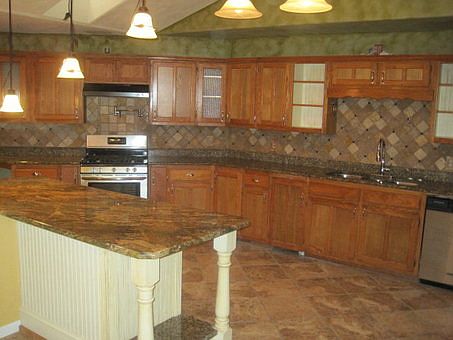 3rd image of 8808 Heather Ln