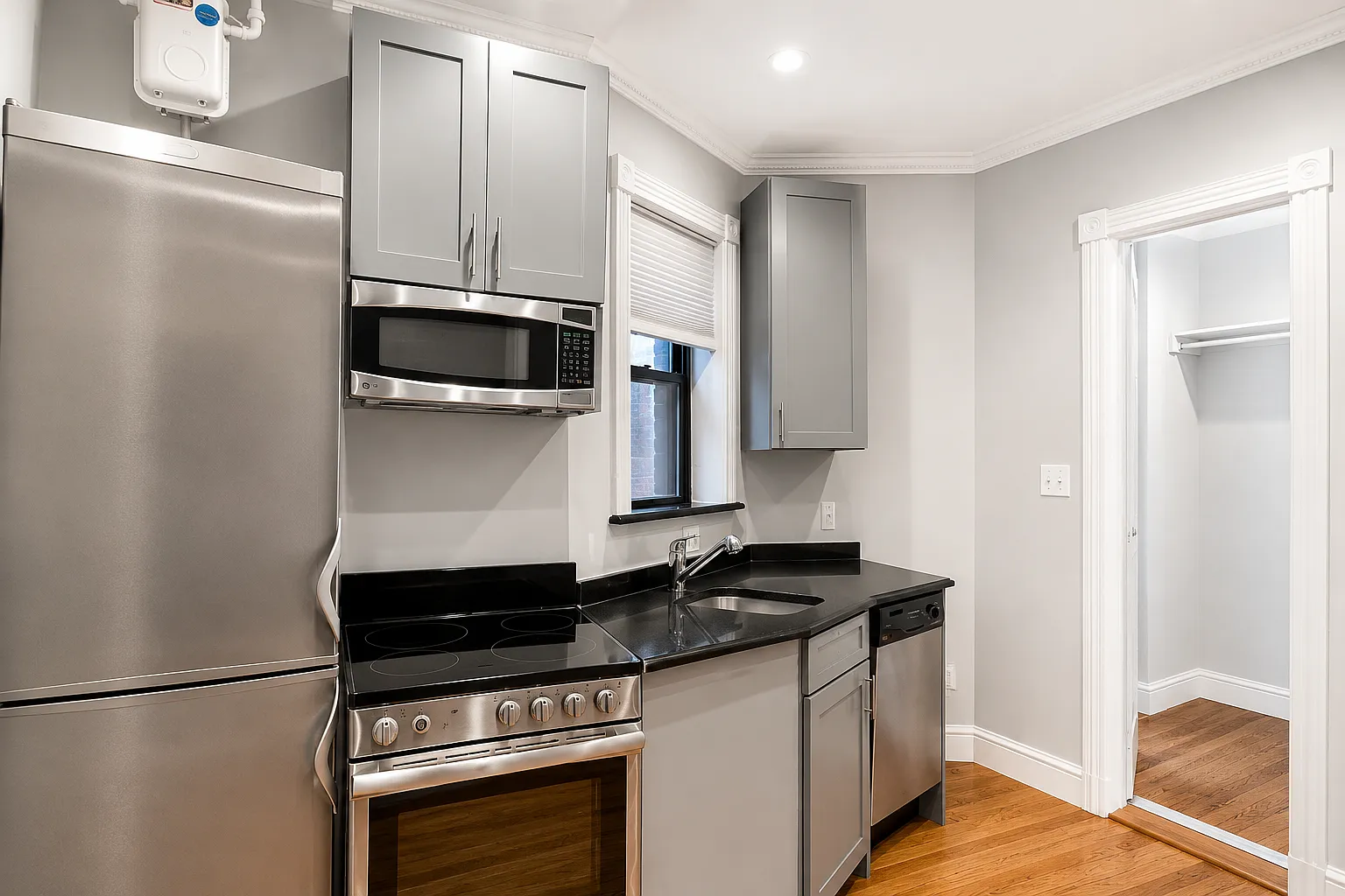 221 East 23rd Street — Photo 2