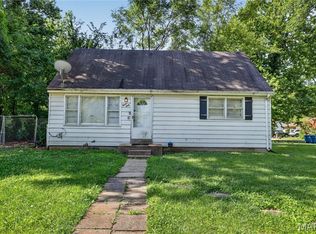 1240 Lakeview Ave, Saint Louis, MO 63138