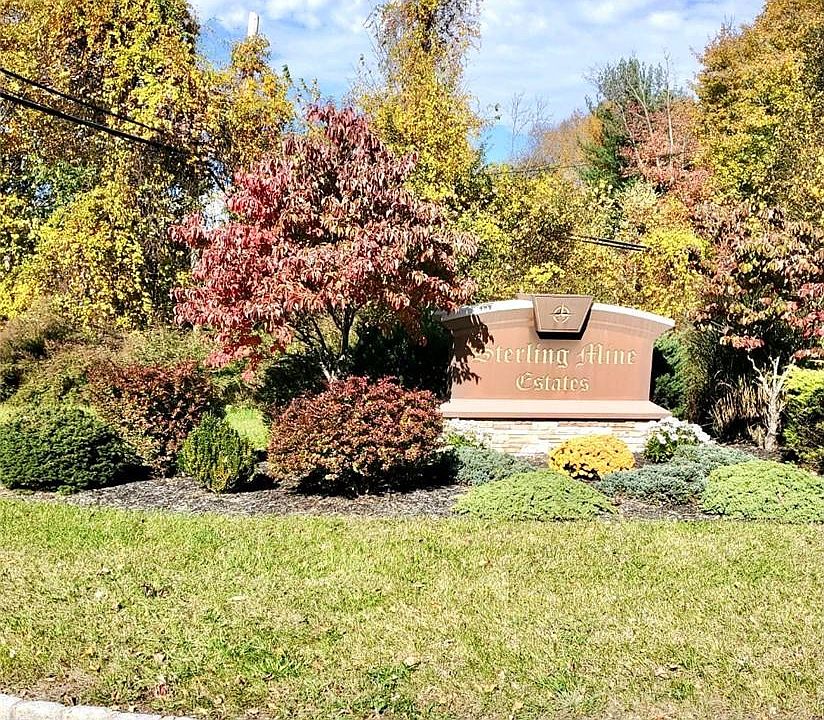 1st image of 96 Juniper Terrace
