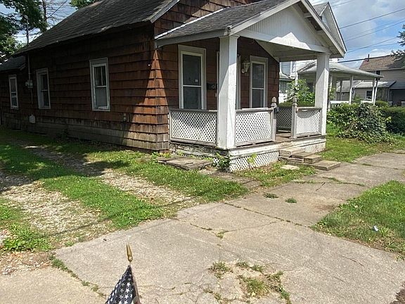 3rd image of 301 S Williams St