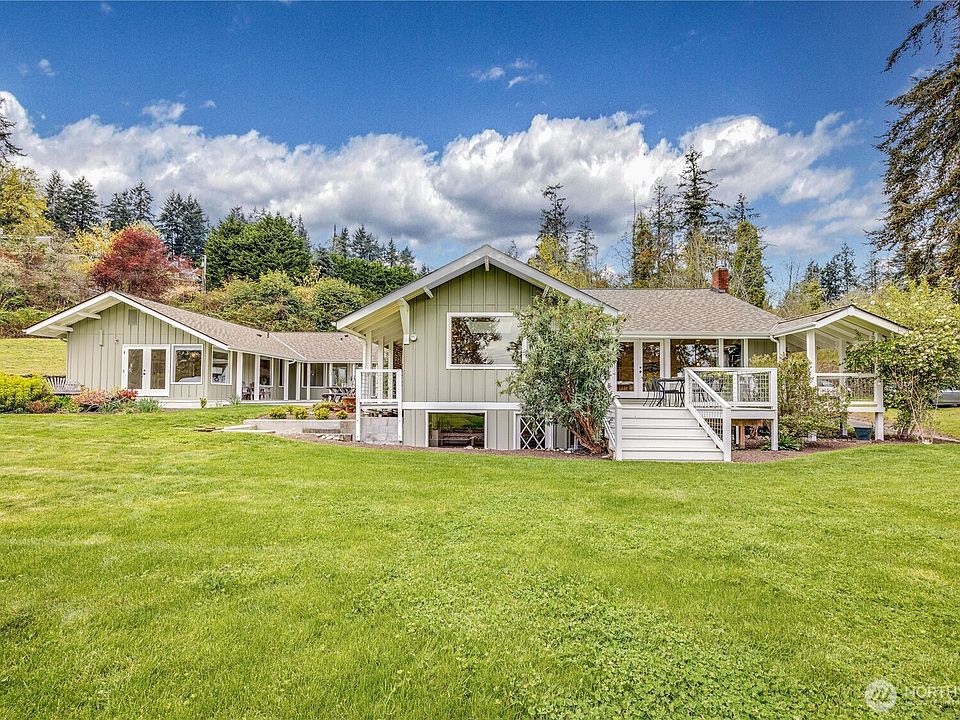 1st image of 4185 Point White Drive NE
