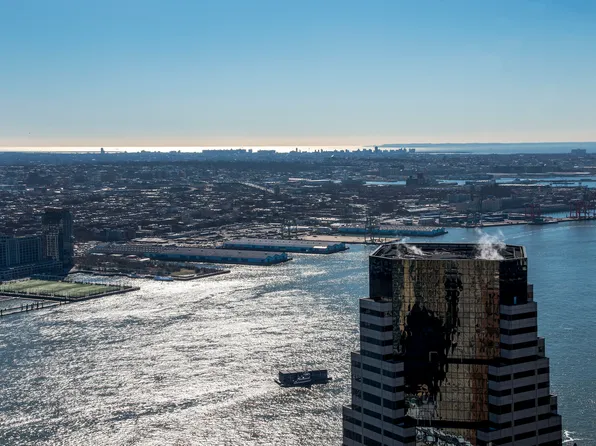 70 Pine Street image 11 of 27