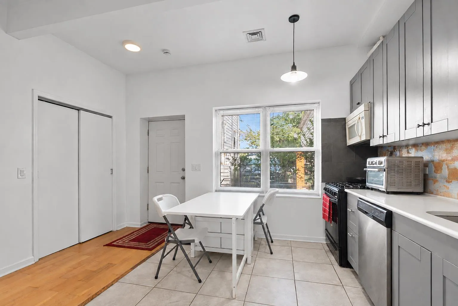 Studio, 1.0 bath, $1,800 — Photo 1