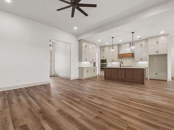 4th image of 1013 Fern Rdg