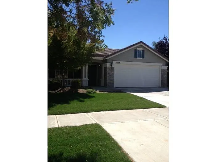 1984 Silverado Ave photo 1