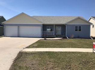 3665 Fillmore St S, Fargo, ND 58104