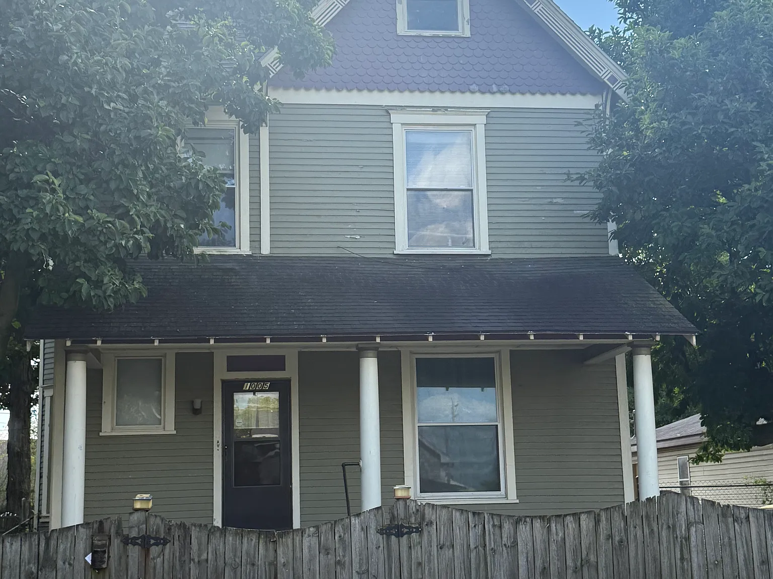 6 bed, 3771 sqft, $1,650 — Photo 1