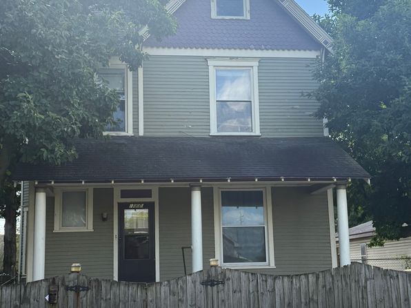 1005 E Adams St