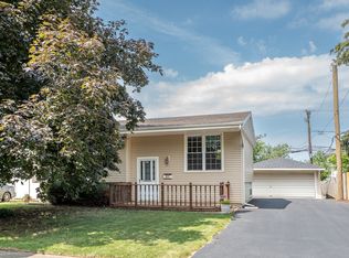 301 Fairlane Dr, Joliet, IL 60435