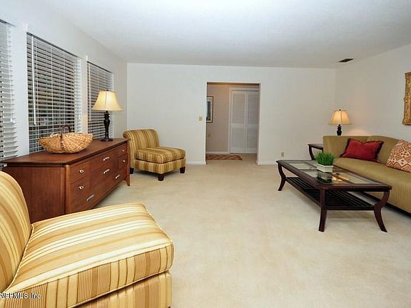 3rd image of 3823 Villa San Jose Dr