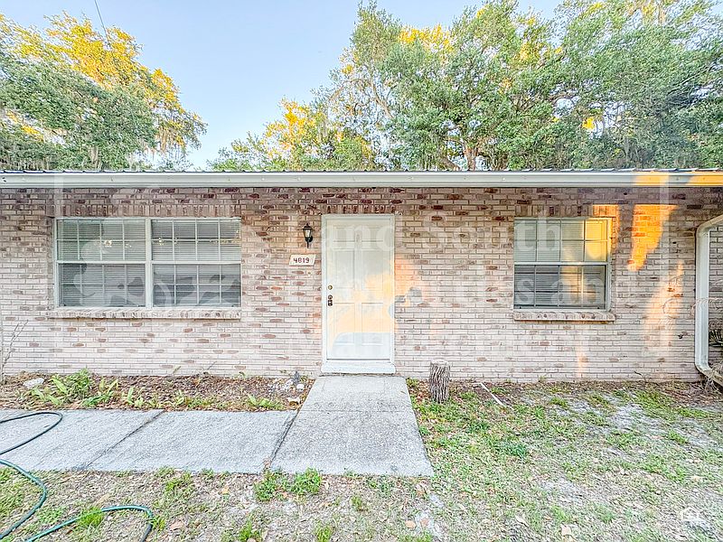 1st image of 4819 Fernery Ln