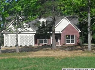 1977 Grass Pond Rd, Hernando, MS 38632