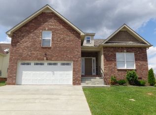 689 White Face Dr, Clarksville, TN 37040