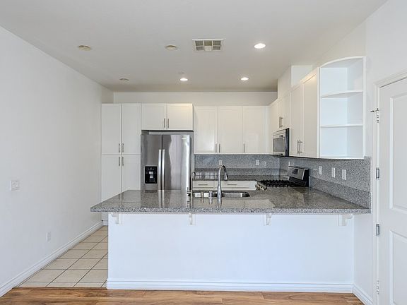 3rd image of 678 Americana Dr